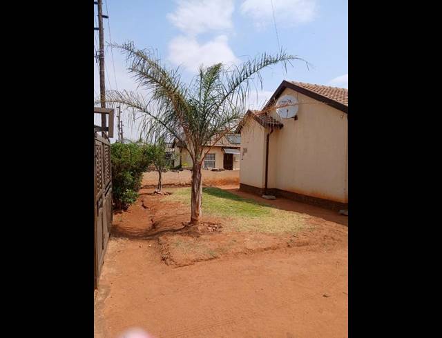 2 BEDROOM HOUSE FOR SALE IN BRAM FISCHERVILLE